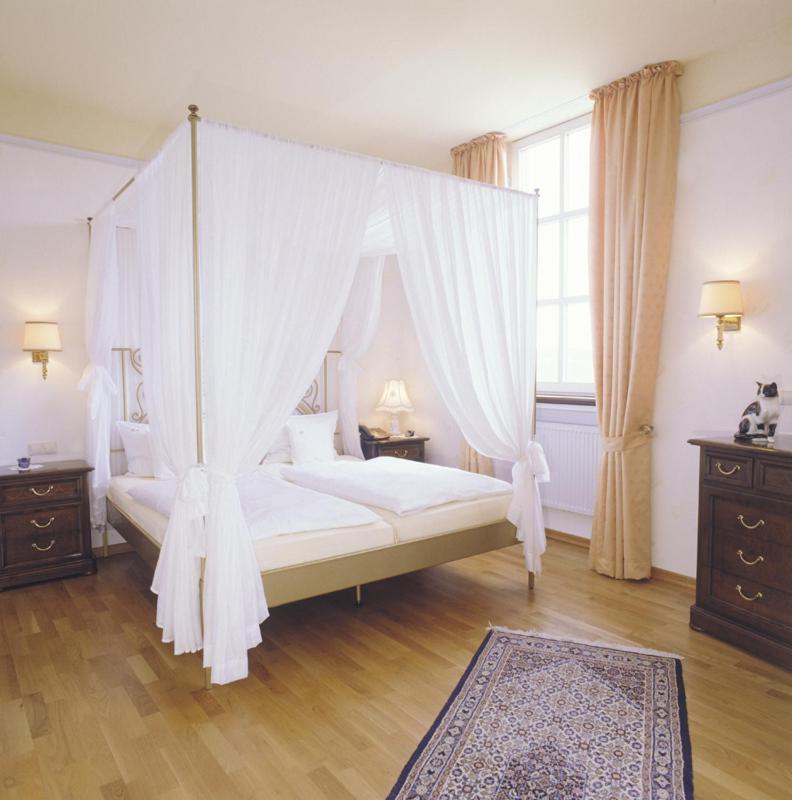 Schlosshotel Kurfuerstliches Amtshaus Dauner Burg 외부 사진